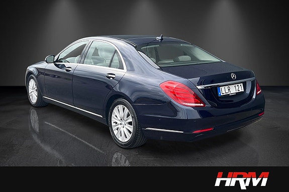 Mercedes-Benz S350 3 of 5