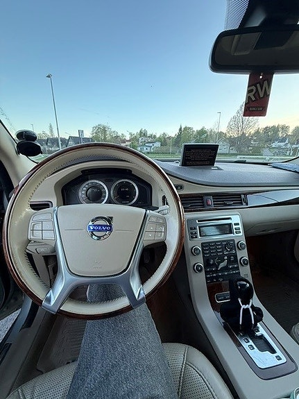 Volvo XC70 5 of 5