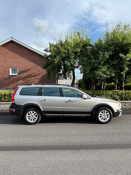 Volvo XC70 3 of 5