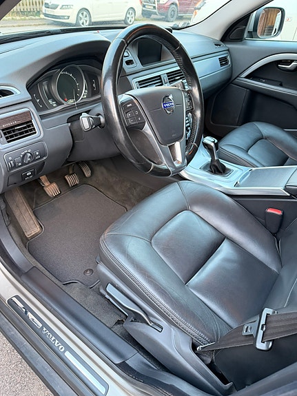 Volvo XC70 5 of 5
