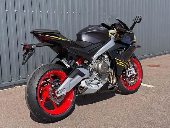 Aprilia RS 660 Venom Yellow & Blue Marlin 6 of 8