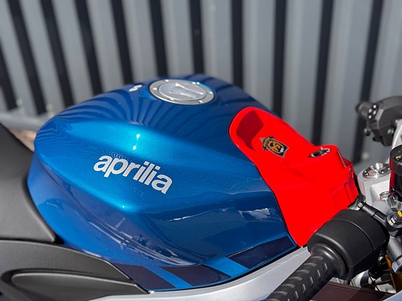 Aprilia RS 660 Venom Yellow & Blue Marlin 7 of 8