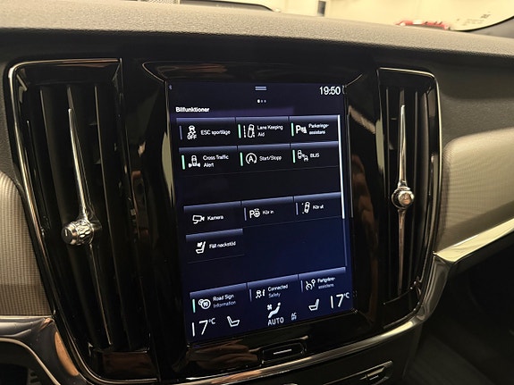 Volvo S90 15 of 18