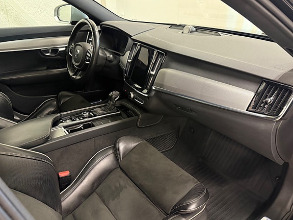 Volvo S90 10 of 18