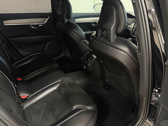 Volvo S90 13 of 18
