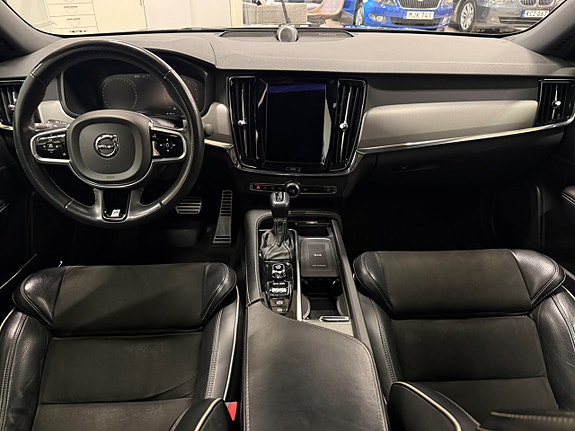 Volvo S90 12 of 18