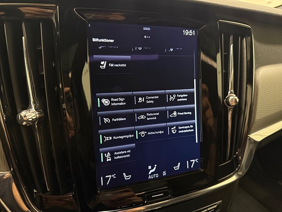 Volvo S90 16 of 18