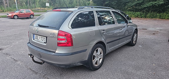 Skoda Octavia 6 of 11