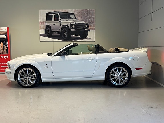 Ford Mustang 11 of 28