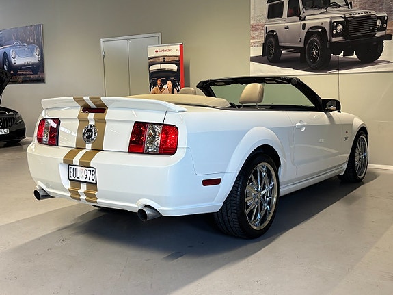 Ford Mustang 25 of 28
