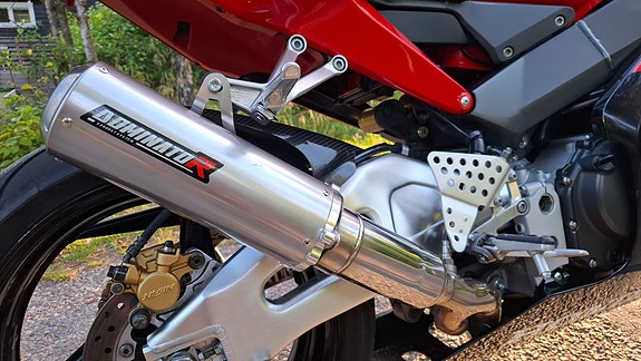 Honda CBR900RR 13 of 16