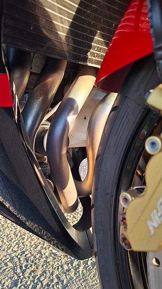 Honda CBR900RR 8 of 16