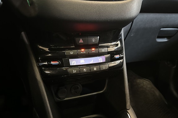 Peugeot 208 18 of 20