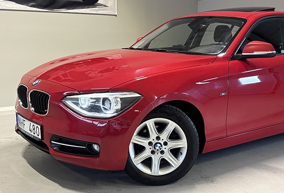 BMW 118d 4 of 5