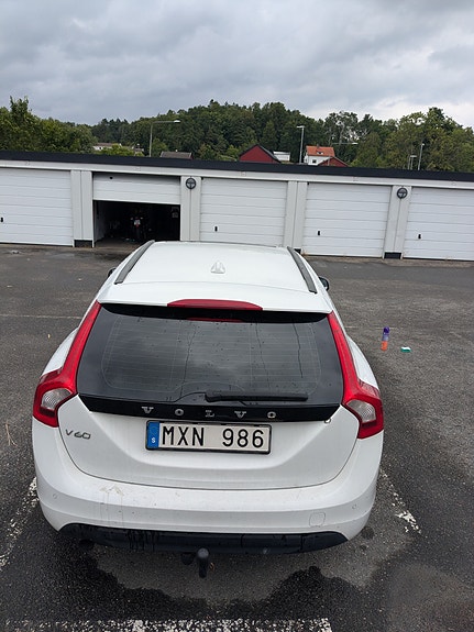 Volvo V60 7 of 12