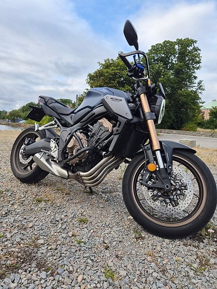 Honda CB650R 2 of 5