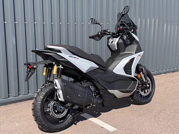 Aprilia SR GT 400 Dusty Grey 3 of 5