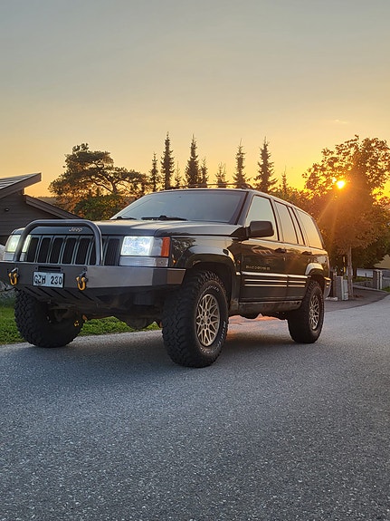 Jeep Grand Cherokee 4 of 5