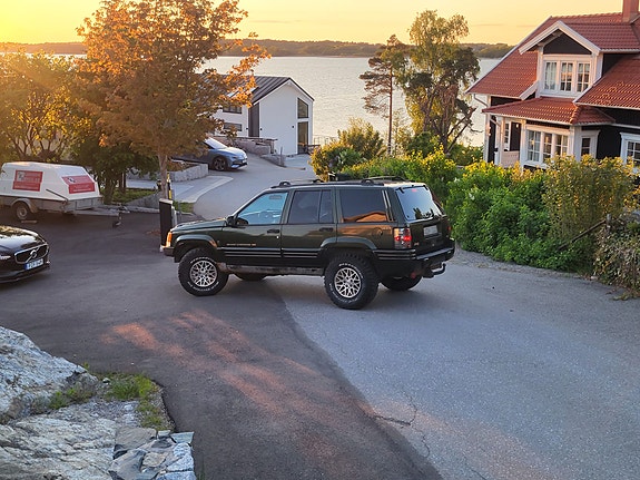 Jeep Grand Cherokee 5 of 5