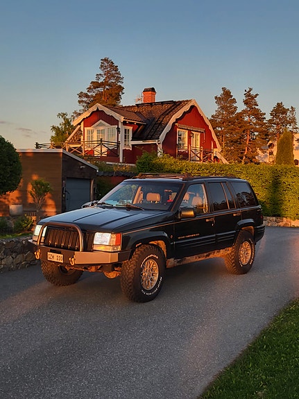 Jeep Grand Cherokee 3 of 5