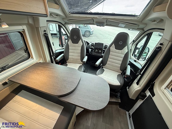 Sunlight Cliff 600 X Skyroof - Variobadrum 16 of 17