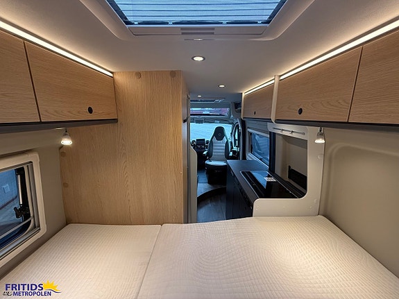 Sunlight Cliff 600 X Skyroof - Variobadrum 12 of 17