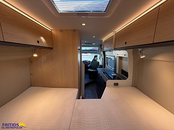 Sunlight Cliff 640 X Skyroof - Variobadrum 13 of 18