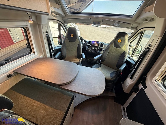 Sunlight Cliff 640 X Skyroof - Variobadrum 17 of 18