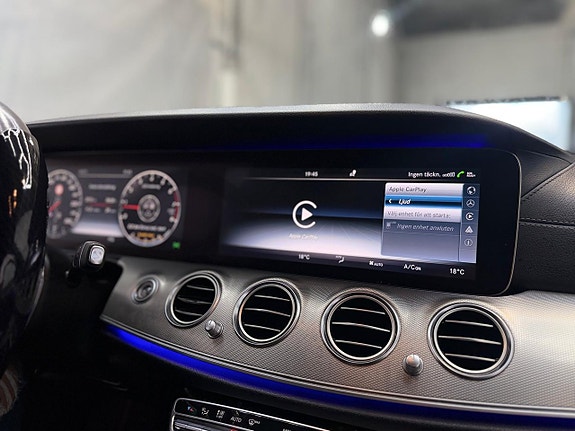 Mercedes-Benz E200 15 of 16