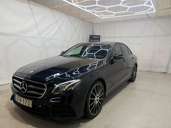 Mercedes-Benz E200 3 of 16