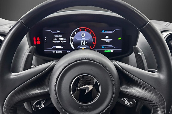 McLaren GT 13 of 21