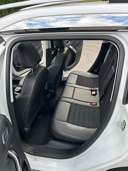 Peugeot 2008 13 of 16