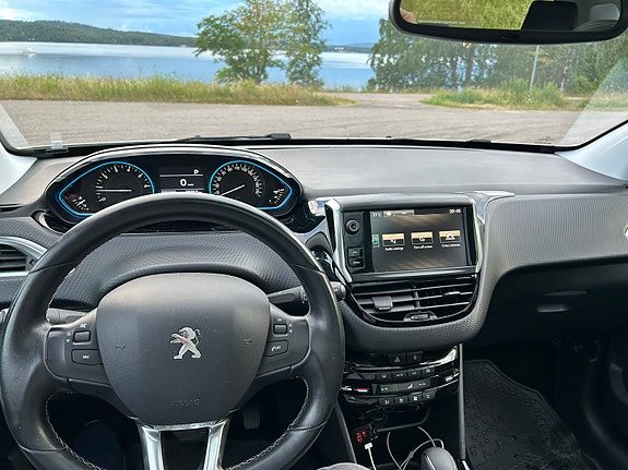 Peugeot 2008 14 of 16