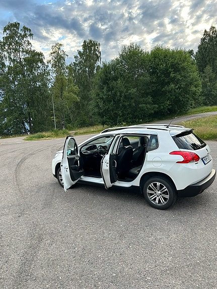 Peugeot 2008 3 of 16