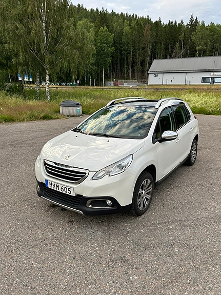 Peugeot 2008 5 of 16