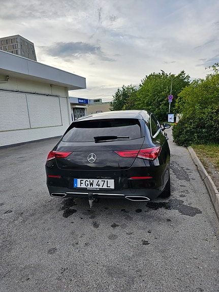 Mercedes-Benz CLA200 3 of 5