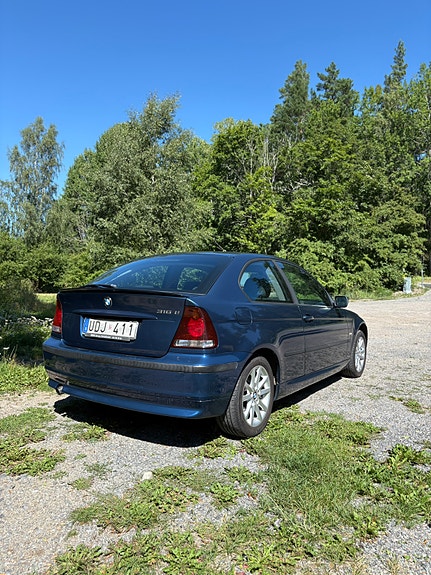 BMW 316Ti 4 of 5