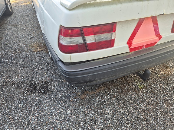 Volvo 940 2 of 6