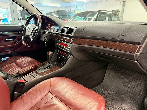 BMW 525 23 of 27