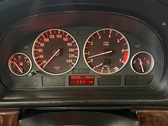 BMW 525 25 of 27