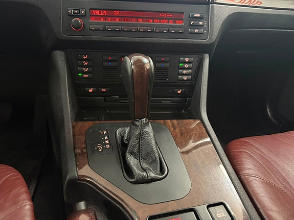 BMW 525 24 of 27