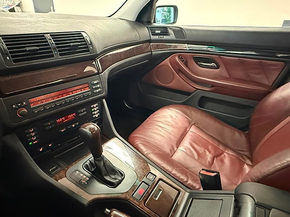 BMW 525 22 of 27