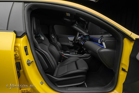 Mercedes-Benz CLA35 10 of 19