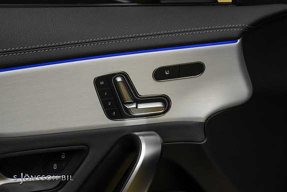 Mercedes-Benz CLA35 18 of 19