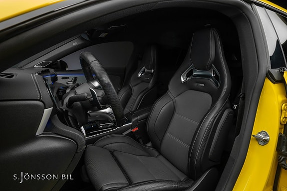 Mercedes-Benz CLA35 14 of 19