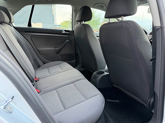 Volkswagen Jetta 9 of 10
