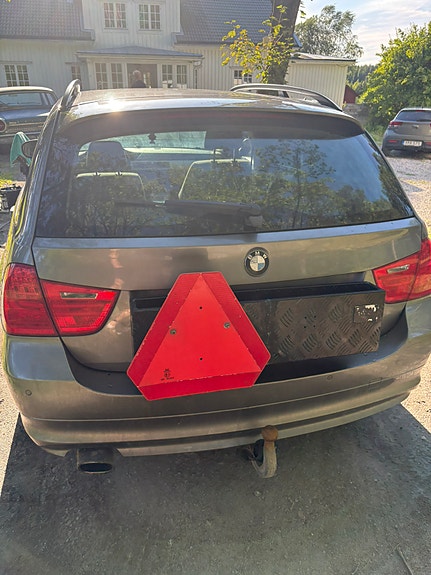 BMW 320d 5 of 14