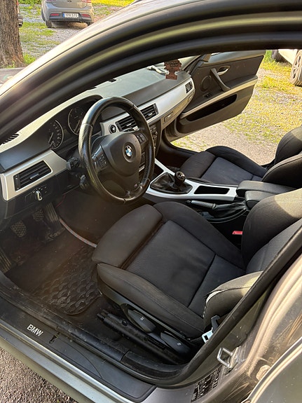 BMW 320d 9 of 14