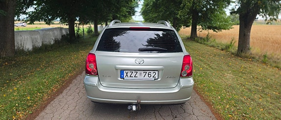 Toyota Avensis 6 of 19