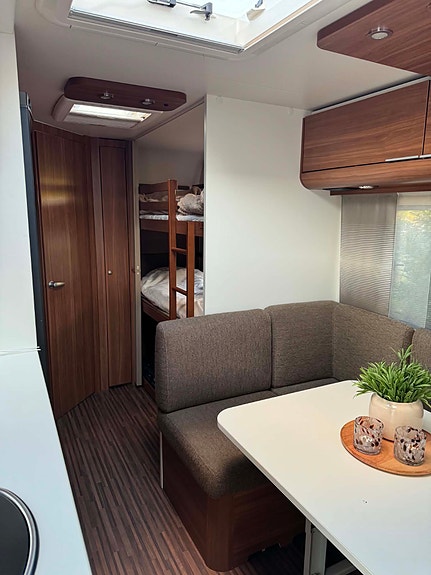 Adria Adora 563PT 4 of 6